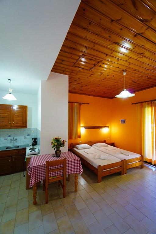 Albatross Aparthotel Μαραθόκαμπος Εξωτερικό φωτογραφία