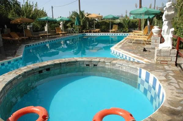 Albatross Aparthotel Μαραθόκαμπος Εξωτερικό φωτογραφία